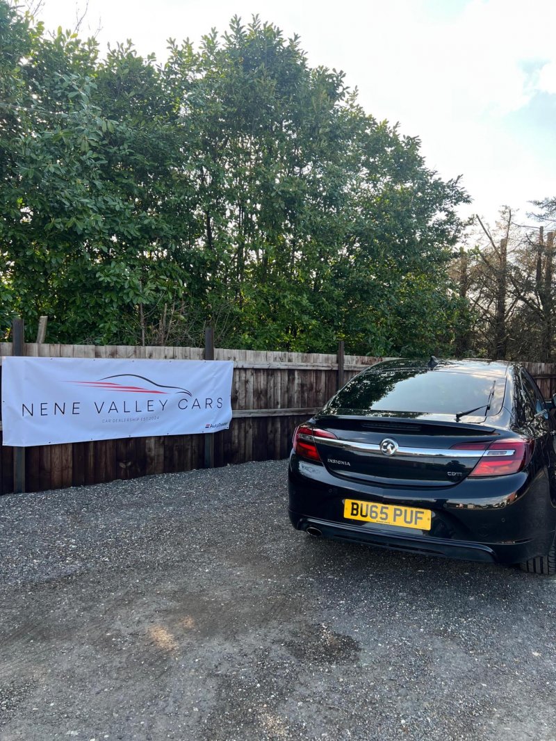 VAUXHALL INSIGNIA