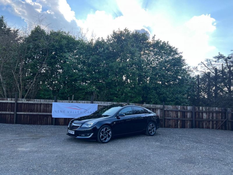 VAUXHALL INSIGNIA