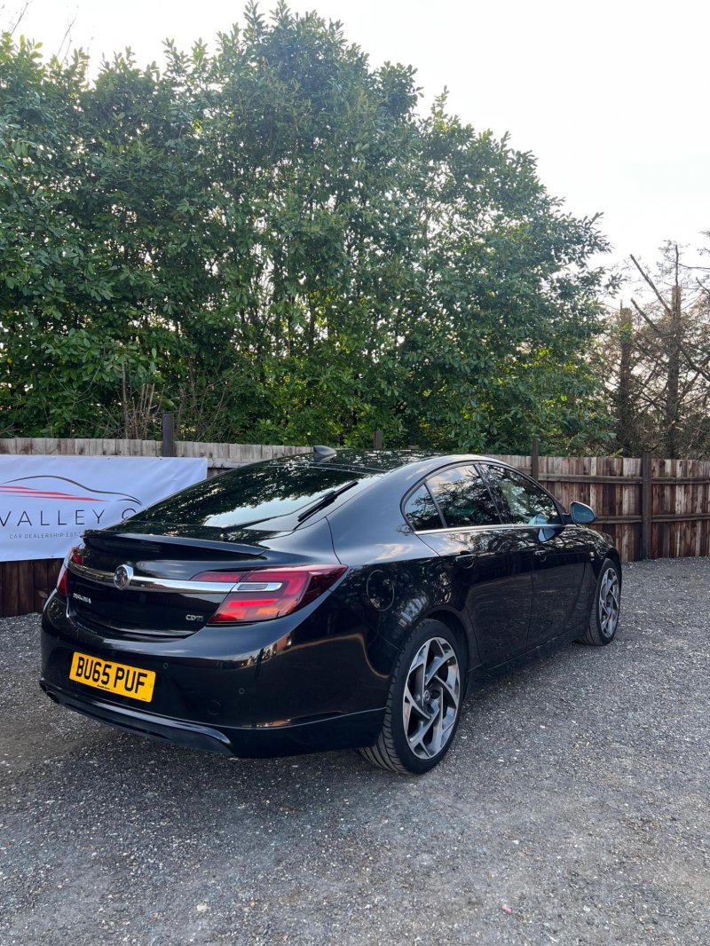 VAUXHALL INSIGNIA