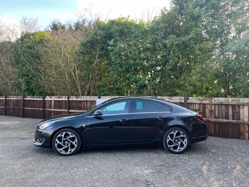 VAUXHALL INSIGNIA