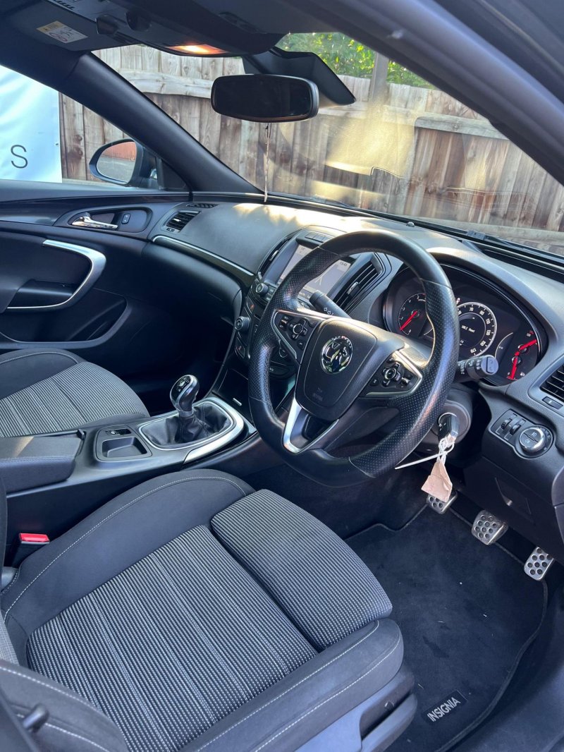 VAUXHALL INSIGNIA
