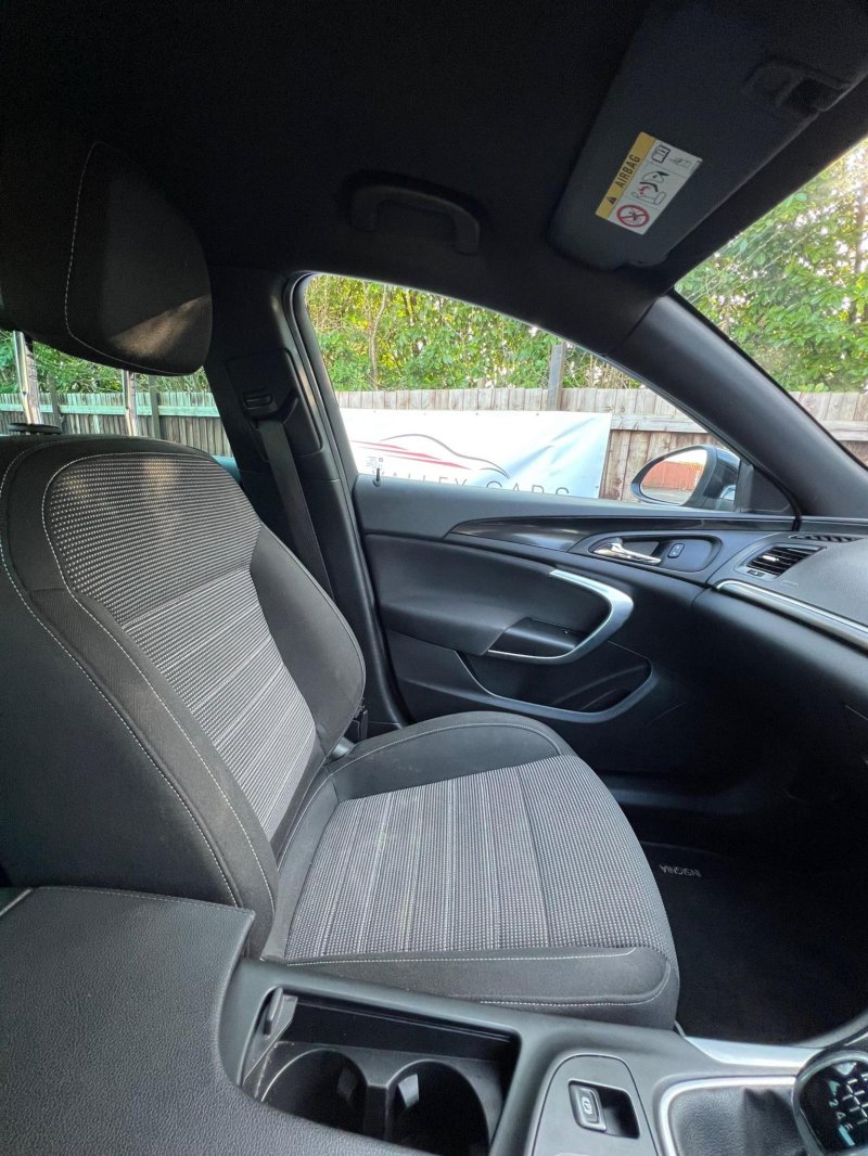 VAUXHALL INSIGNIA