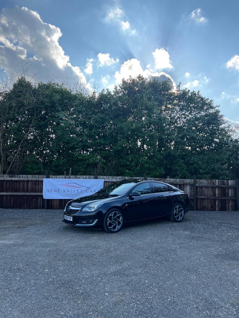 VAUXHALL INSIGNIA