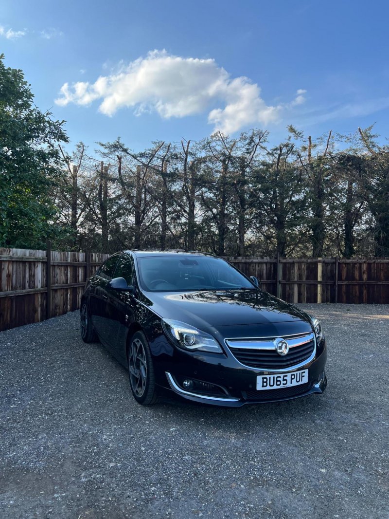VAUXHALL INSIGNIA