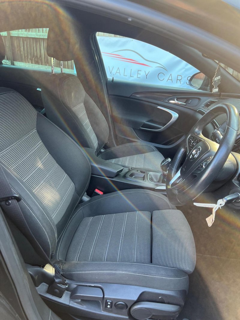 VAUXHALL INSIGNIA