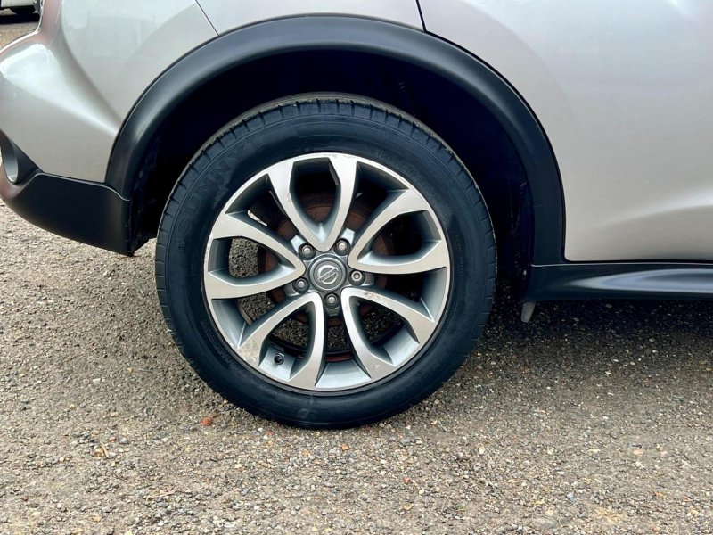 NISSAN JUKE