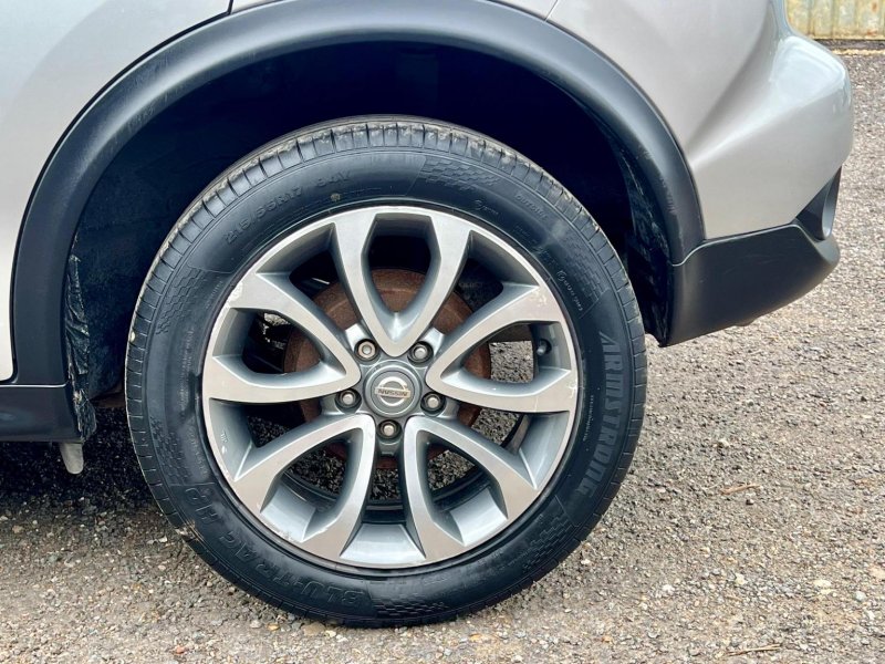 NISSAN JUKE