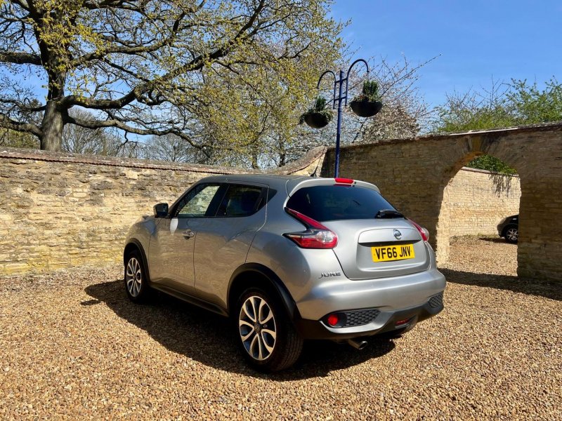 NISSAN JUKE