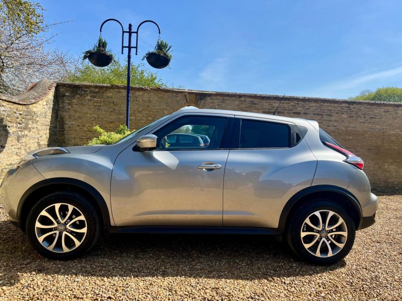 NISSAN JUKE