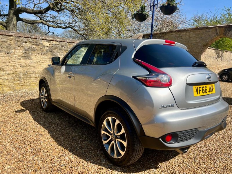 NISSAN JUKE
