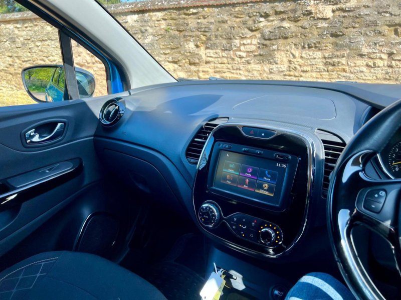 RENAULT CAPTUR