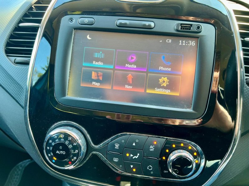 RENAULT CAPTUR