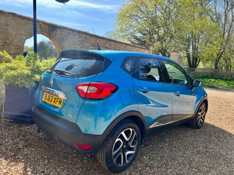 RENAULT CAPTUR