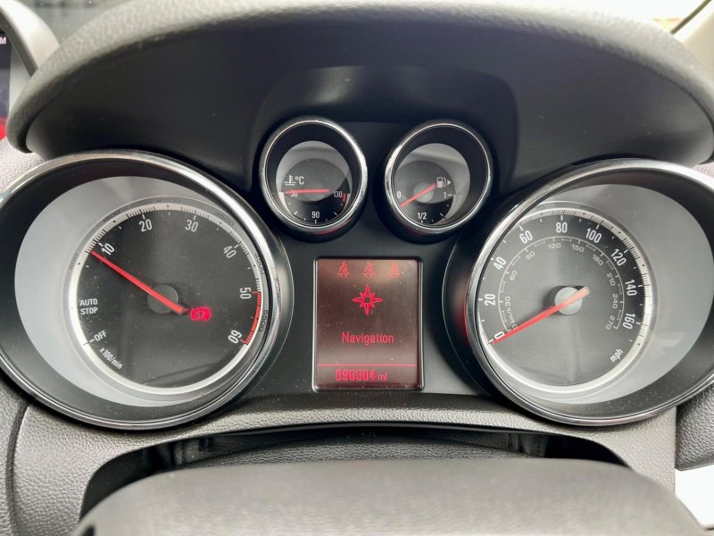 VAUXHALL MOKKA