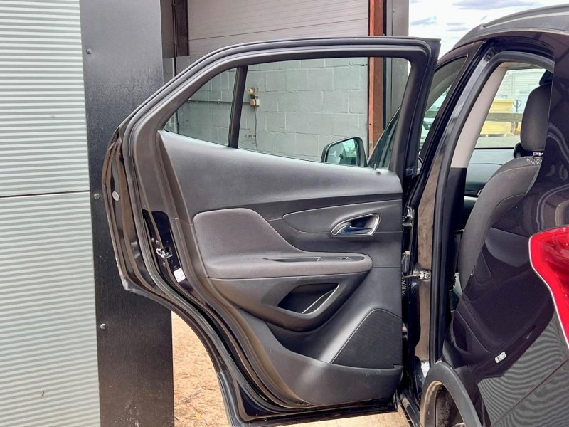 VAUXHALL MOKKA