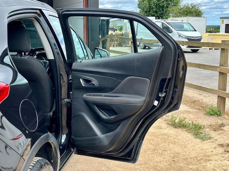 VAUXHALL MOKKA